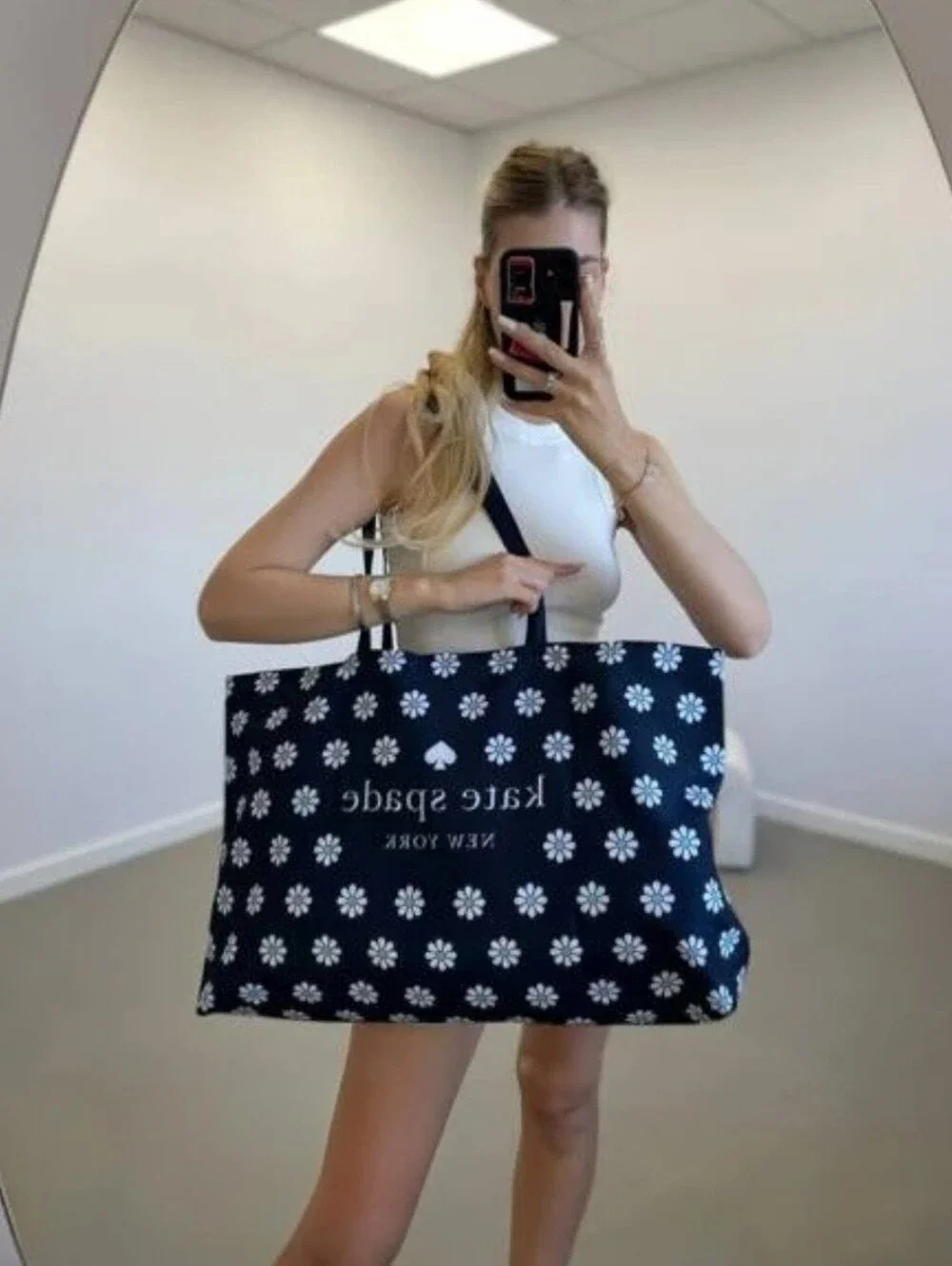 Kate Spade Navy Blue Large Tote Travel Bag With White Daisies